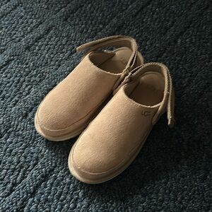 Ugg kids clogs
